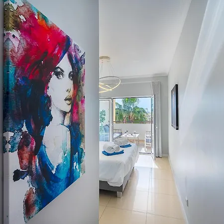 Bright And Modern 2 Bed Lejlighed