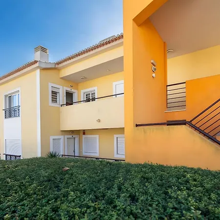 Bright And Modern 2 Bed