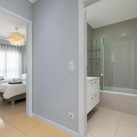 Bright And Modern 2 Bed Διαμέρισμα *