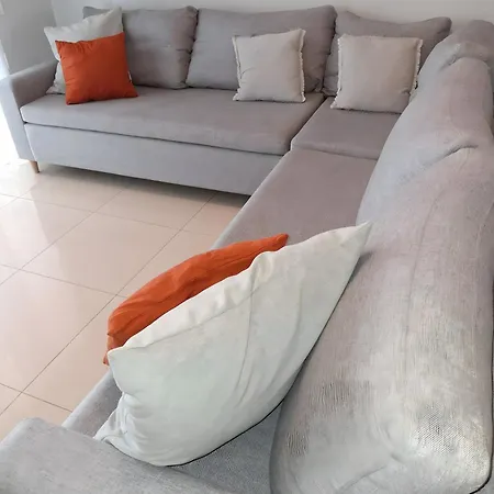 Bright And Modern 2 Bed 公寓 吉亚